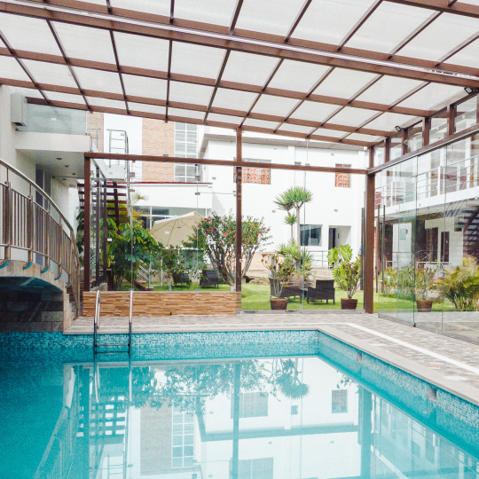 PISCINA